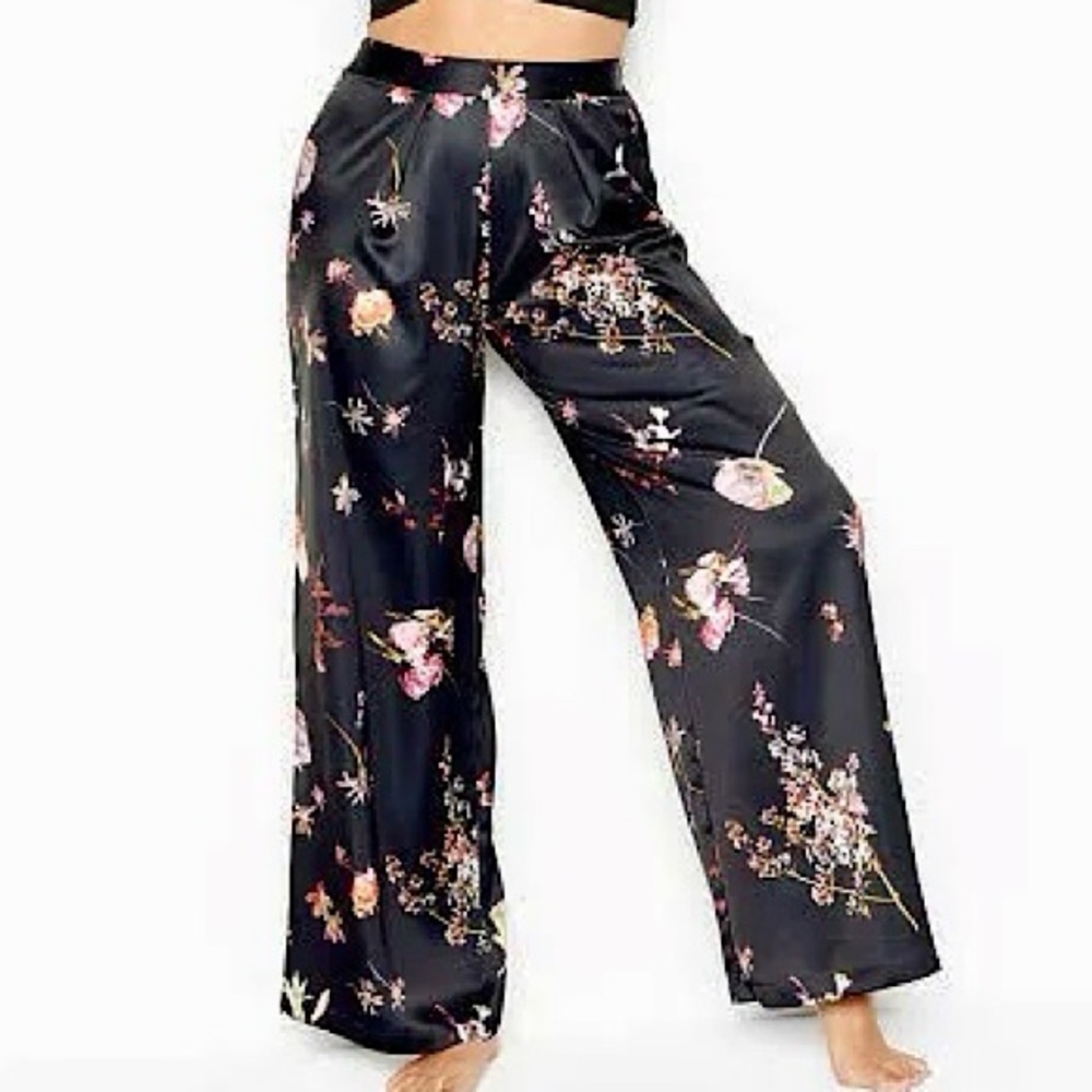 Victoria’s Secret Women’s Black/Floral Wide Leg Satin Pants